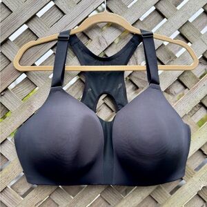 Nike Dri Fit Rival High Support - 42E(DD)